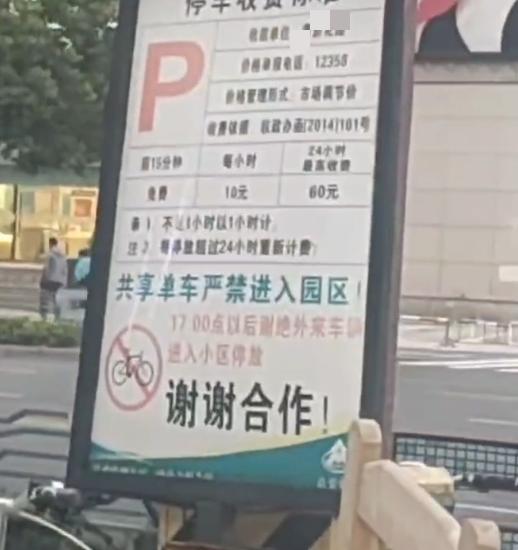 DƬ